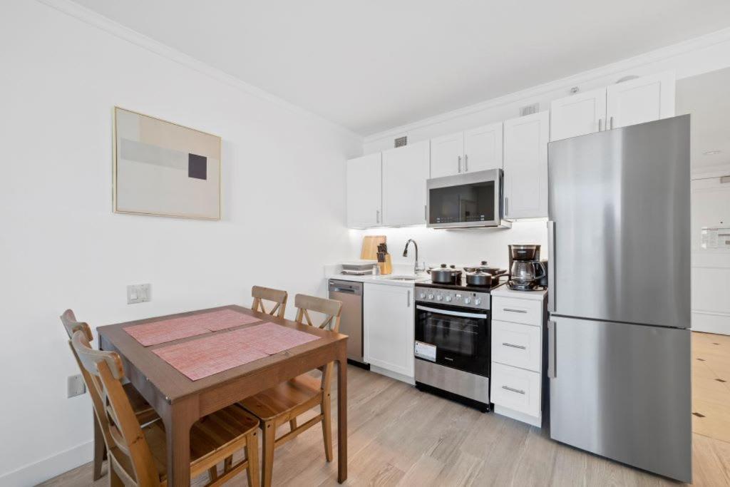 2Br 3Ba Beachfront Rental In Town Cozysuites Atlantic City Exteriör bild