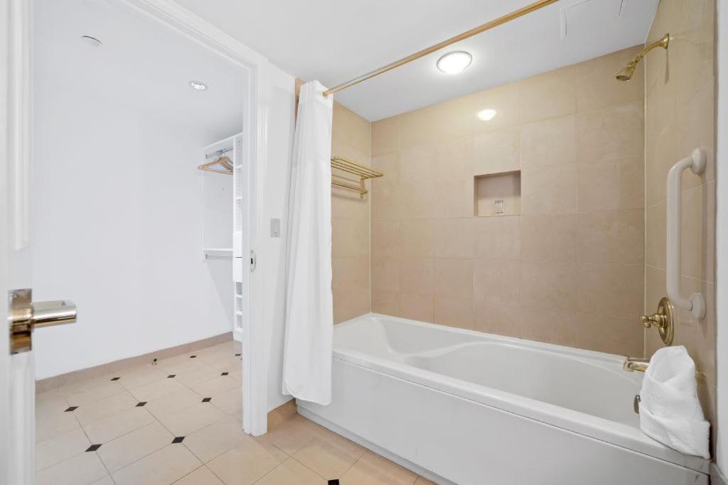 2Br 3Ba Beachfront Rental In Town Cozysuites Atlantic City Exteriör bild